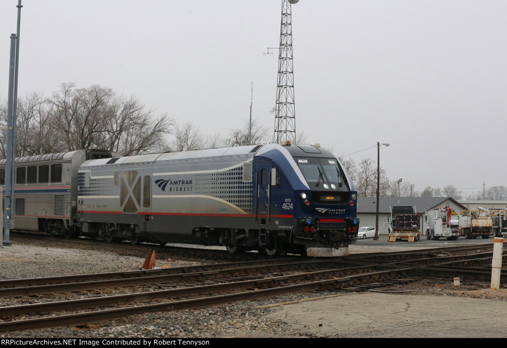 Amtrak 390 Northbound Saluki